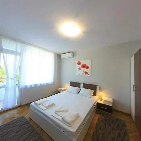Apartmán Lazur Romato *